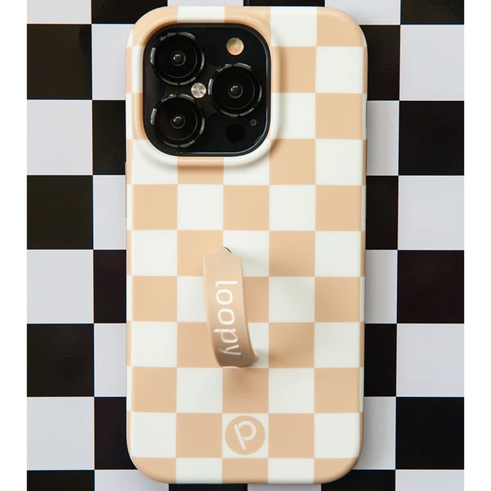 Loopy Case Tan and White Checkered Phone Cover